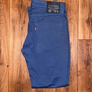 Blue 511 Levi Jeans Size 32-32 worn only twice.